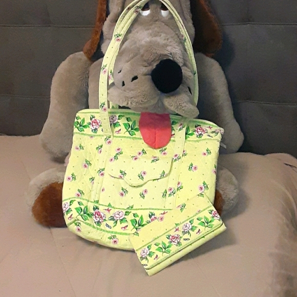 Floral quilted purse w/check holder wallet - Picture 2 of 7